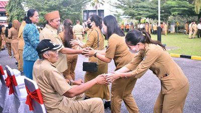 Pemkab Sintang Gelar Apel Bulanan dan Silaturahmi Natal 2022 dan Tahun Baru 2023