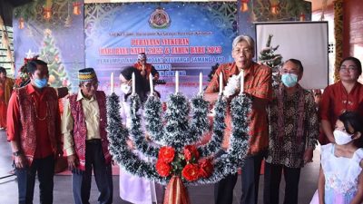 Warga Hikayo Gelar Natal Bersama, Bupati Sintang Hadir dan Sampaikan Ini