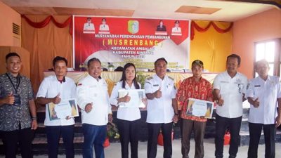 Melkianus Pinta Kantor Camat Ambalau Dipindah